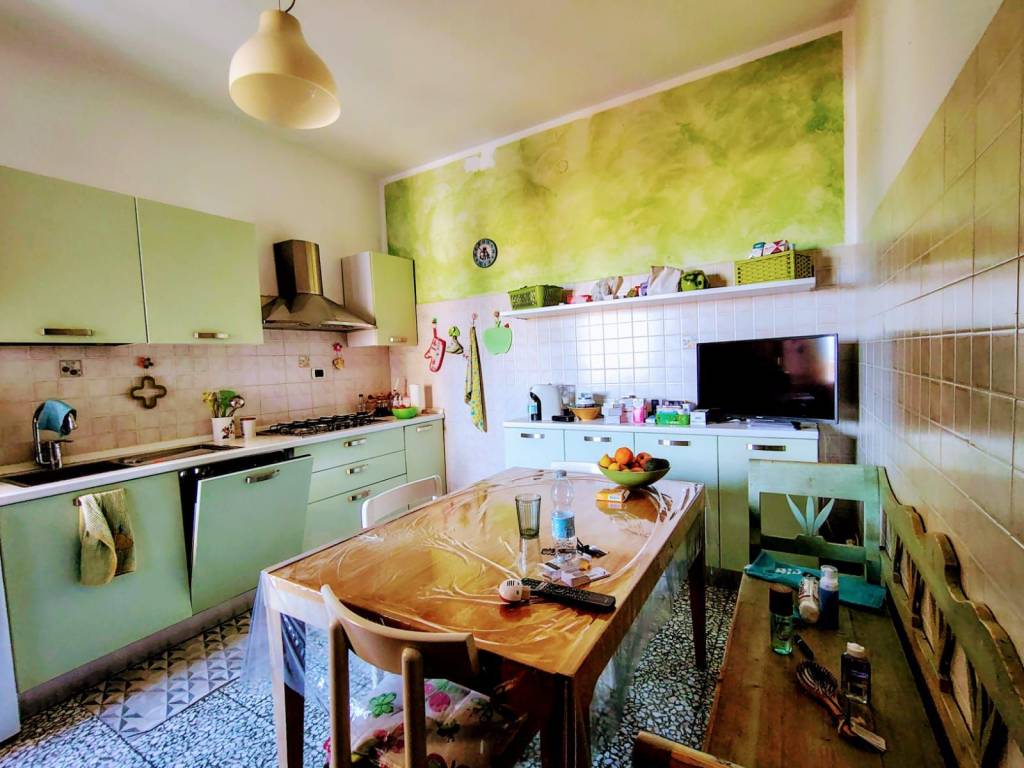 Appartamento a Sarzana in Piazza Giuseppe Garibaldi, 13 - Foto 2