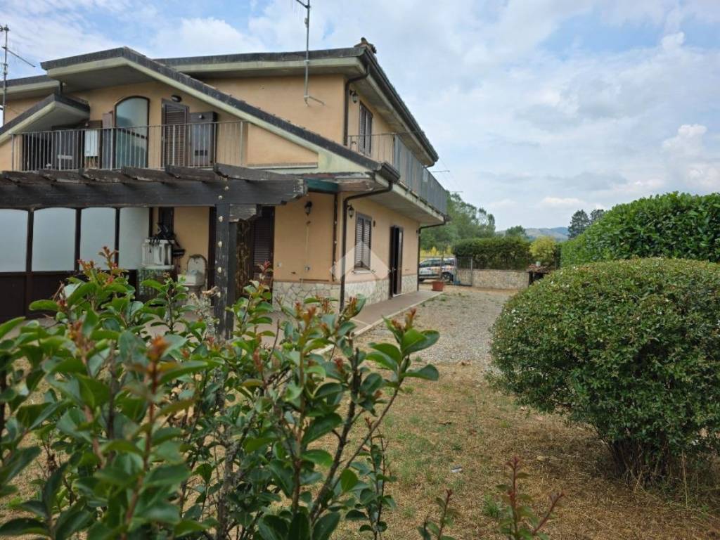 Villa a Fiuggi in Via colle delle mele - Foto 2