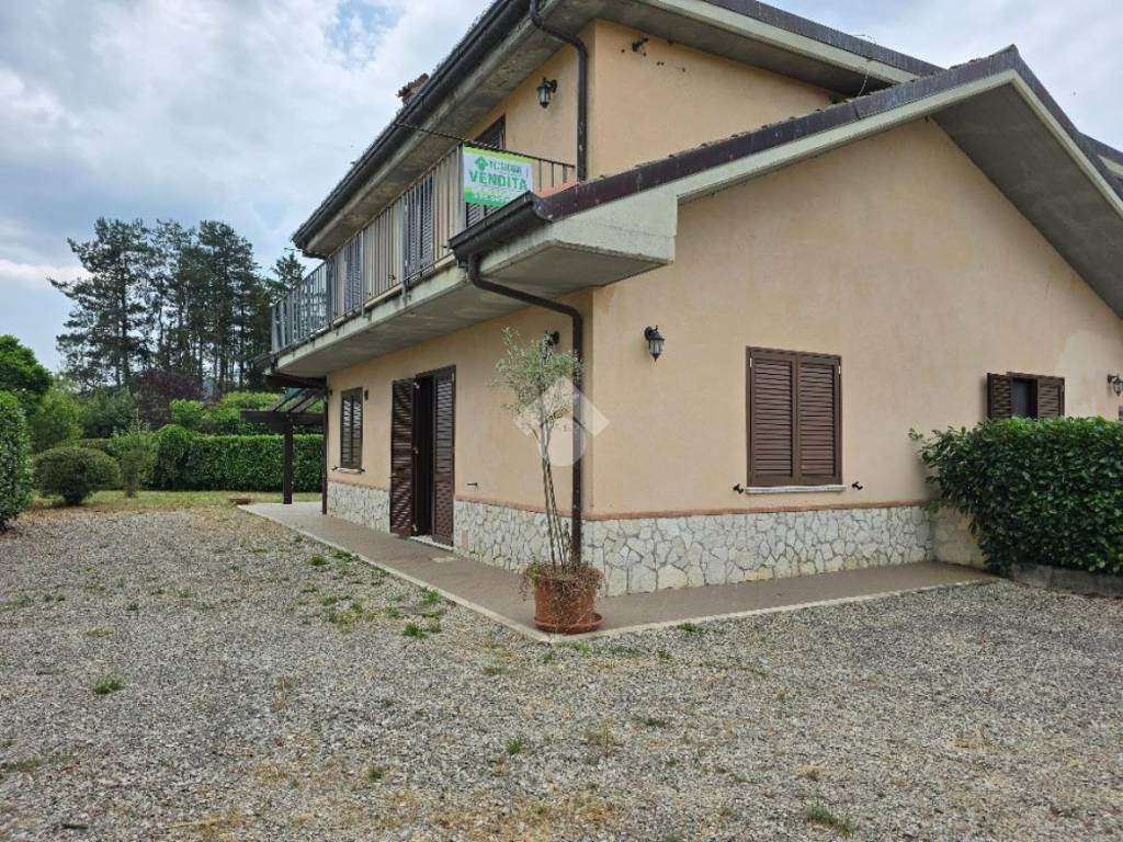 Villa a Fiuggi in Via colle delle mele - Foto 4