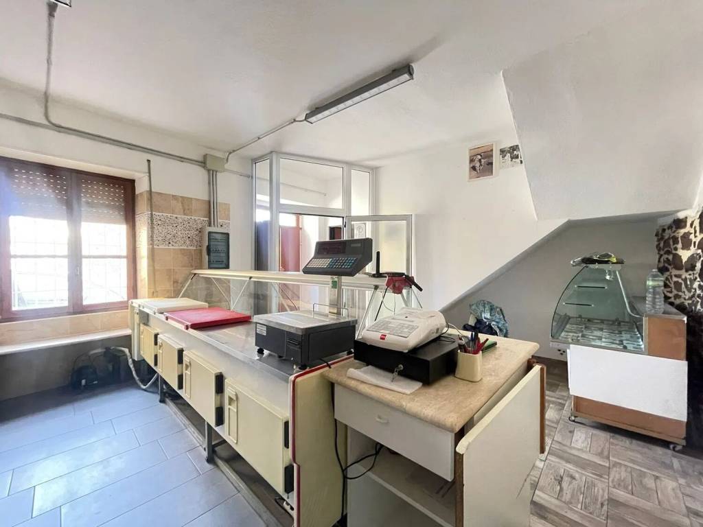 Palazzo / stabile a Dualchi in Via Roma, 78 - Foto 2
