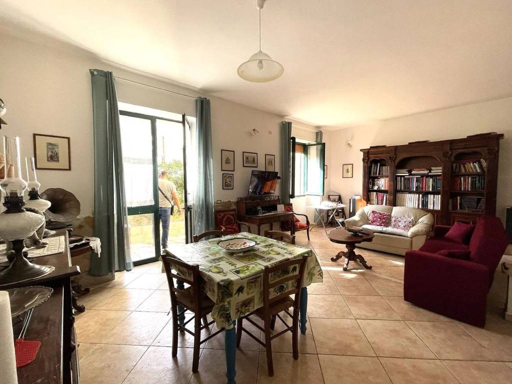 Appartamento a Bosa in Via Azuni No Number - Foto 2