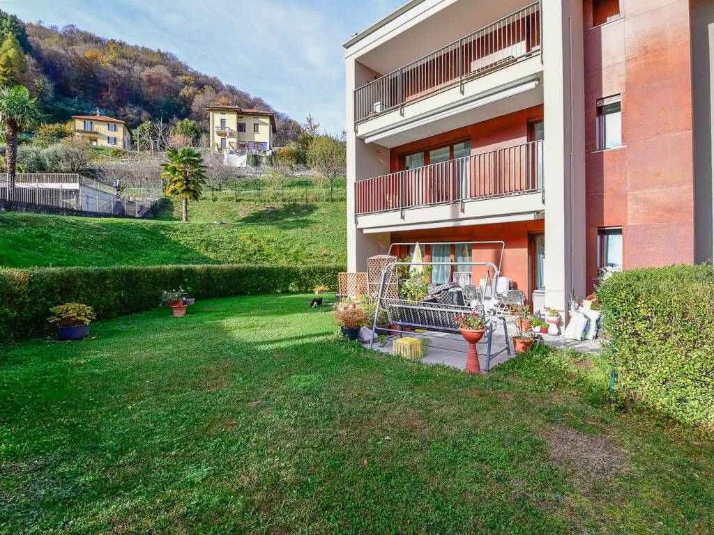 Appartamento a Valbrona in Via Campora, 5 - Foto 2