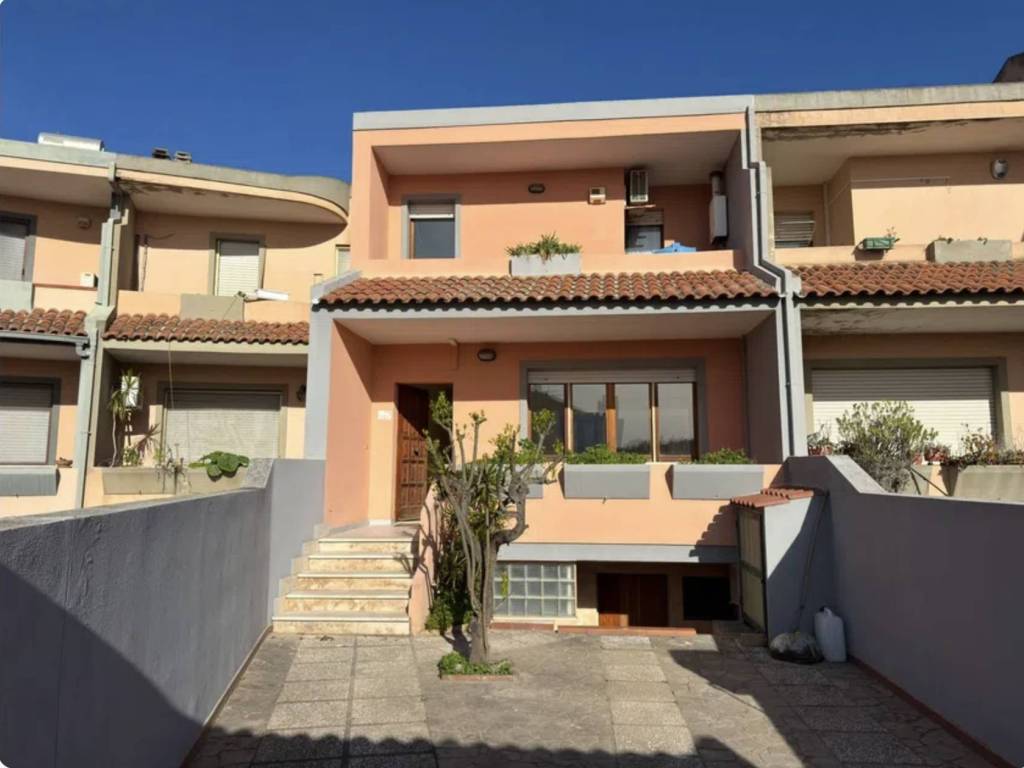 Villetta a schiera a Cagliari in Via Telesio, 126 - Foto 2