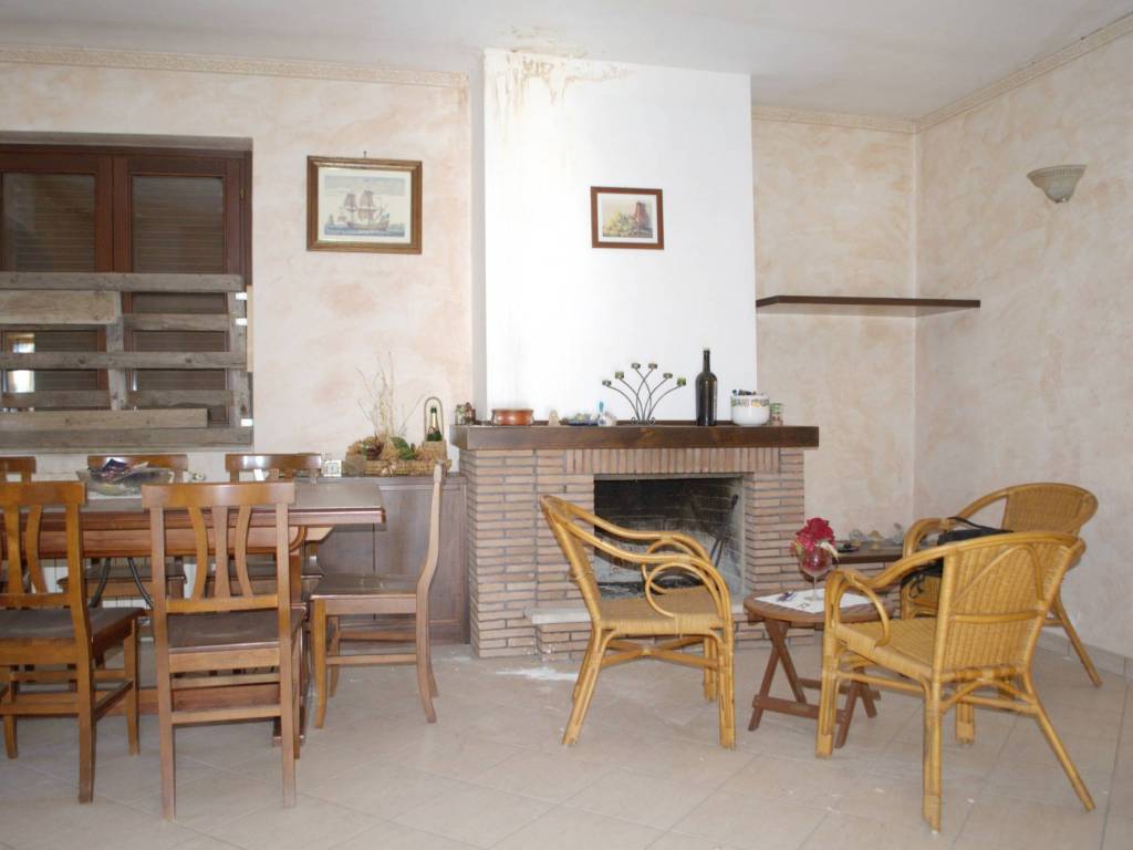 Villa a Alvito in Via Valle Massima - Foto 2