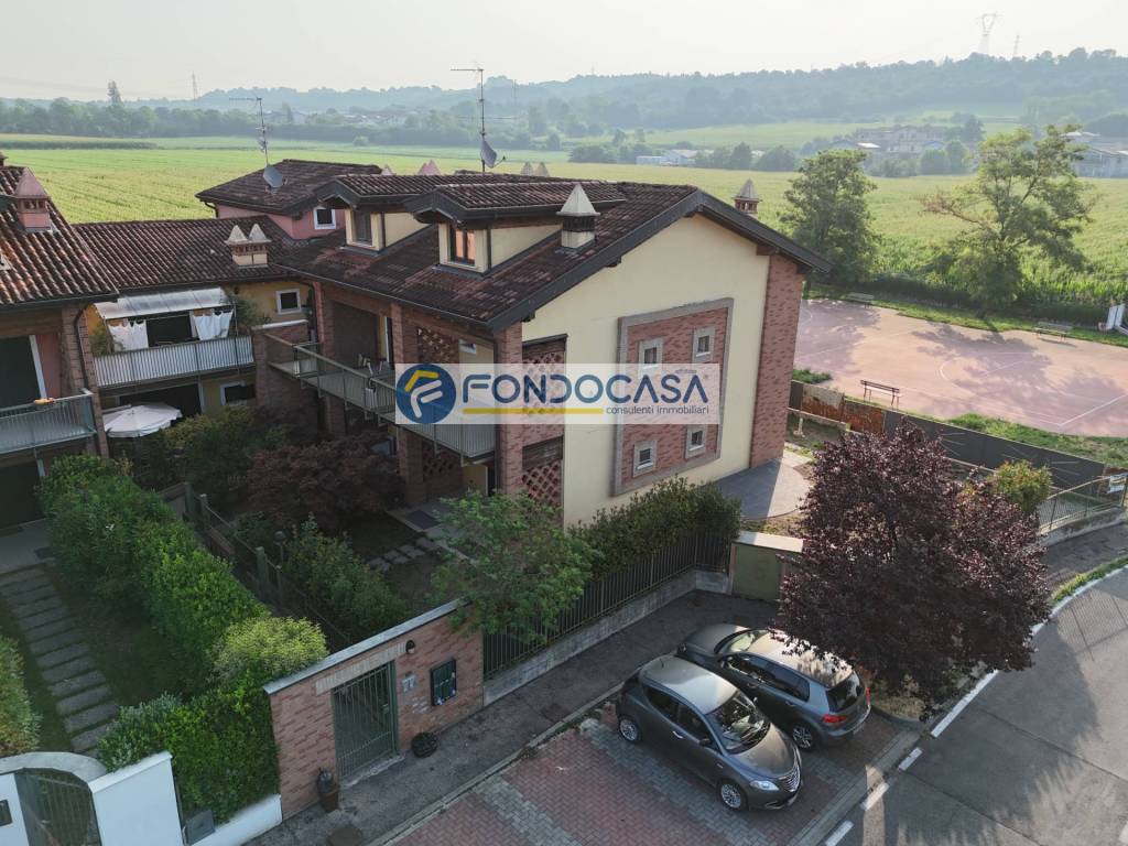 Villa a Lonato del garda in Via Malocco di sotto - Foto 2