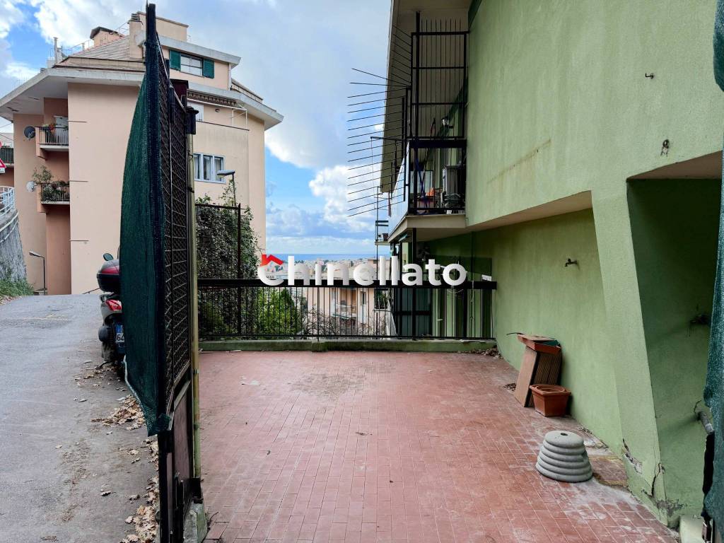 Appartamento a Genova in Via Antonio Cianciullo, 29 - Foto 2