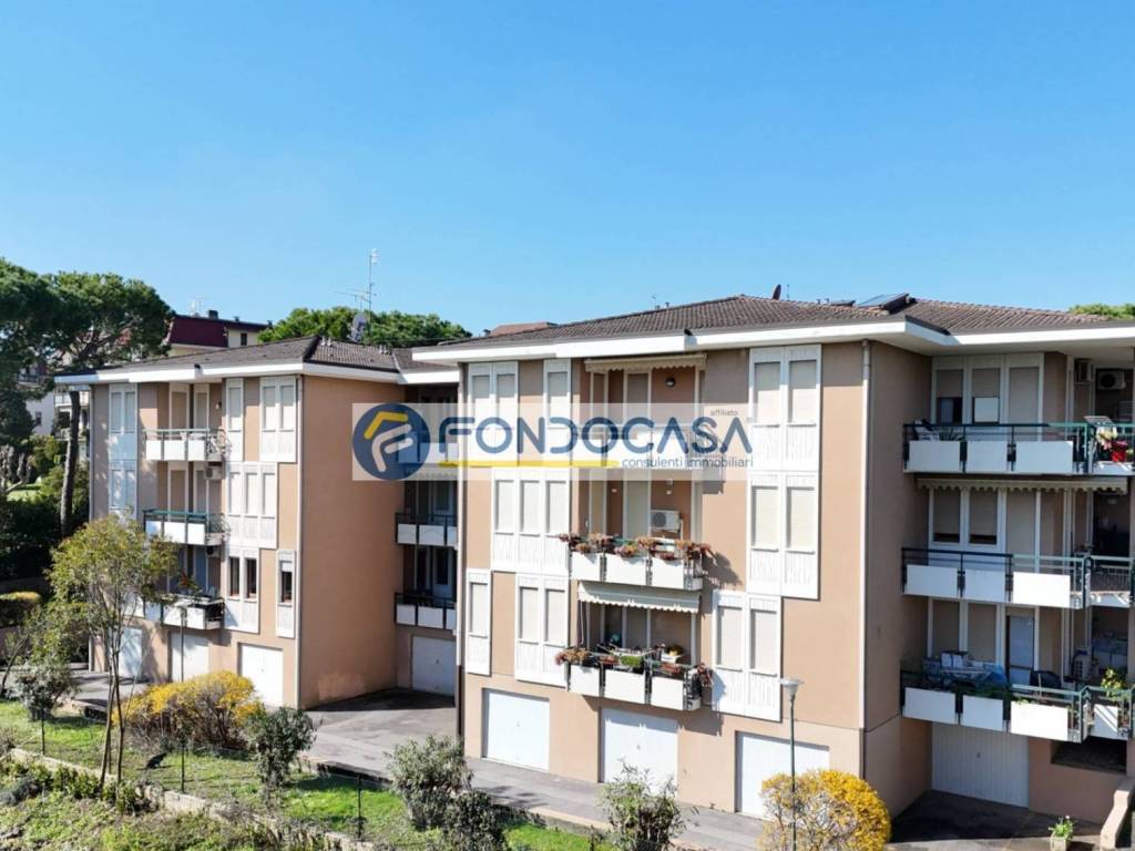 Appartamento a Desenzano del garda in via olimpia, 7 - Foto 3