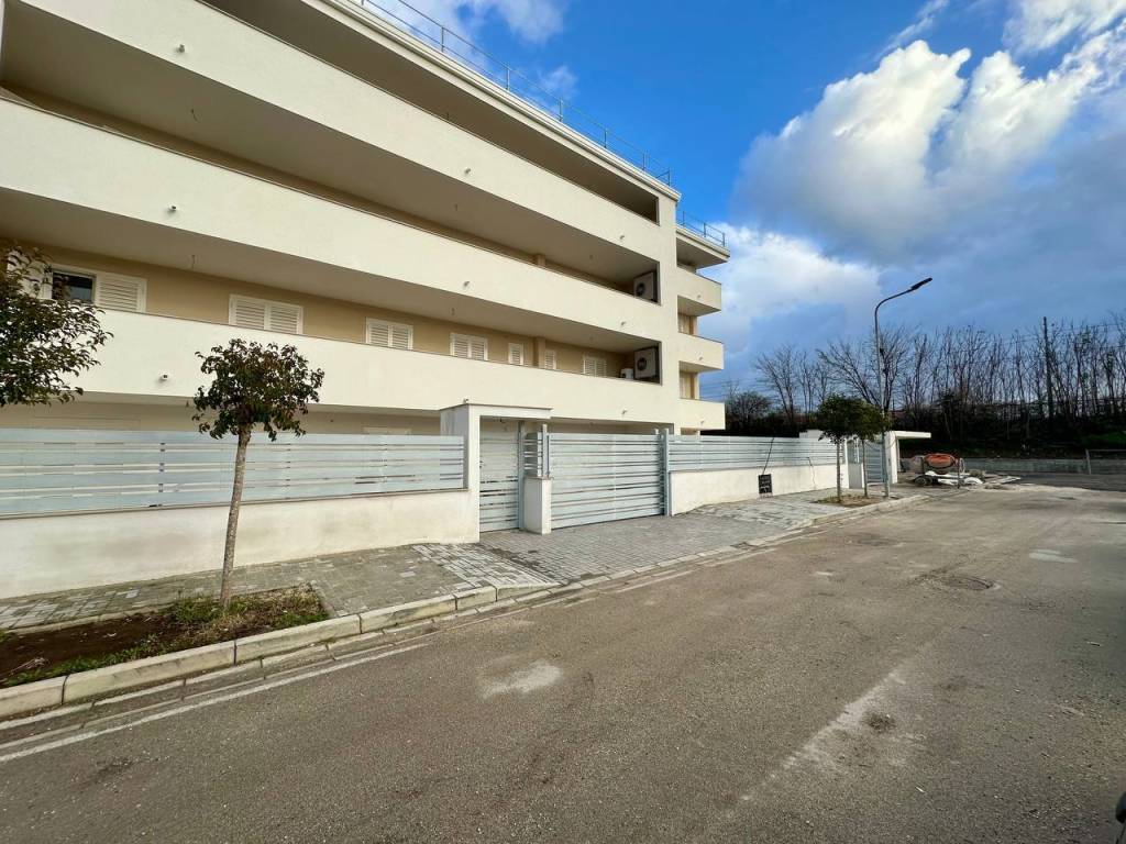 Appartamento a Aversa in Viale della Libertà - Foto 2