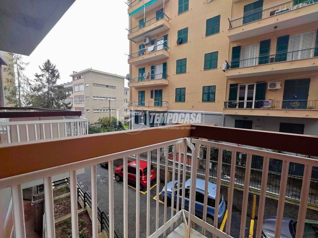 Appartamento a Genova in Via Briscata 27 - Foto 2