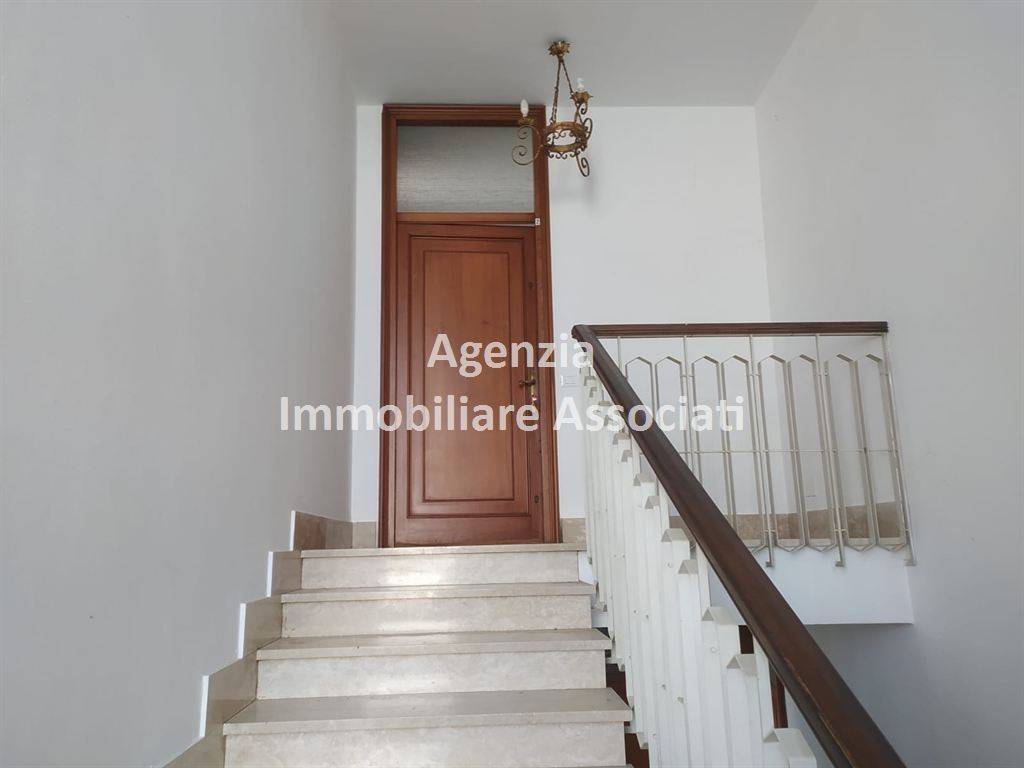 Villa a Bassano del grappa in Via Muhlacker - Foto 2