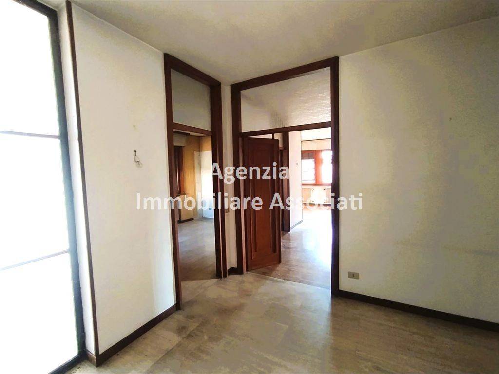 Villa a Bassano del grappa in Via Muhlacker - Foto 3