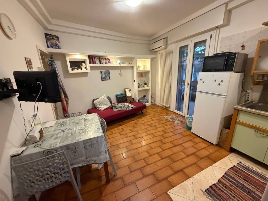 Appartamento a Riccione in Viale Panaro, 7 - Foto 5