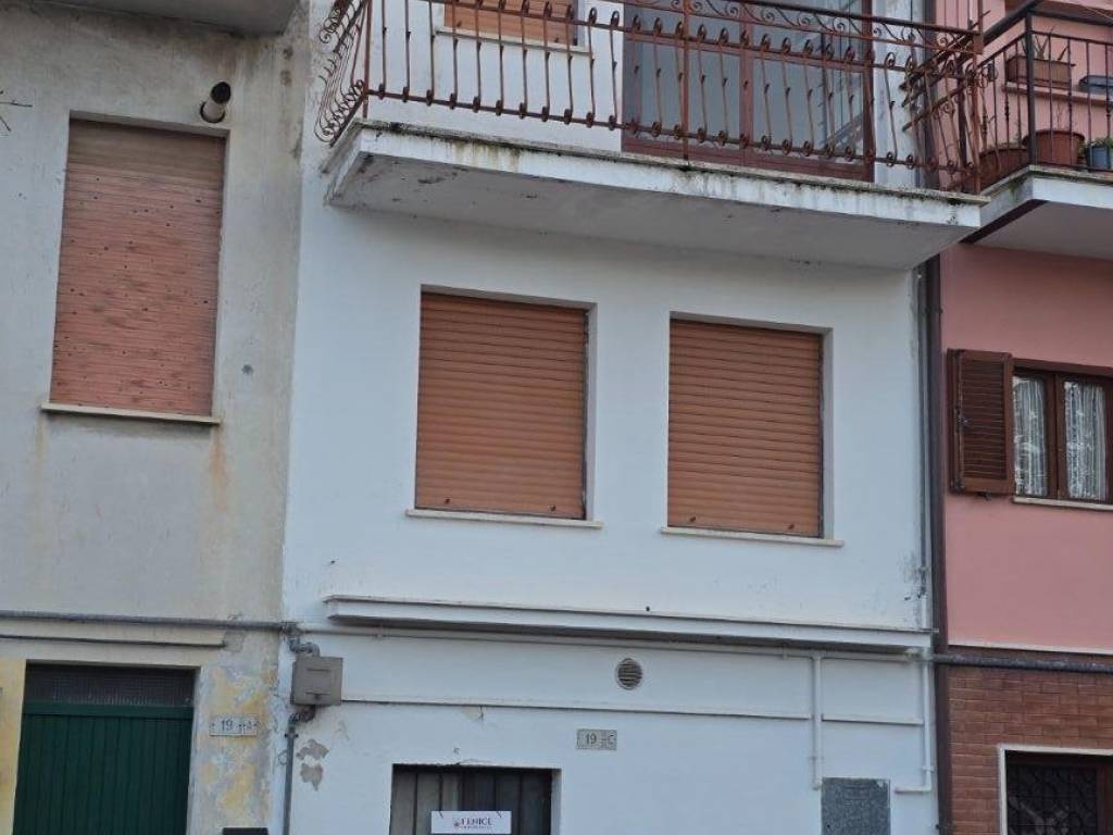 Casa indipendente a Treia in Corso Giuseppe Garibaldi, 66 - Foto 3