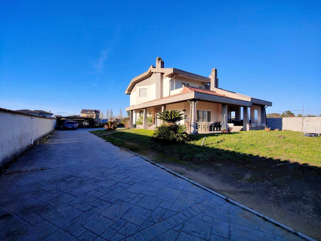 Villa a Nettuno in Via Santa Maria Goretti, 11 - Foto 2