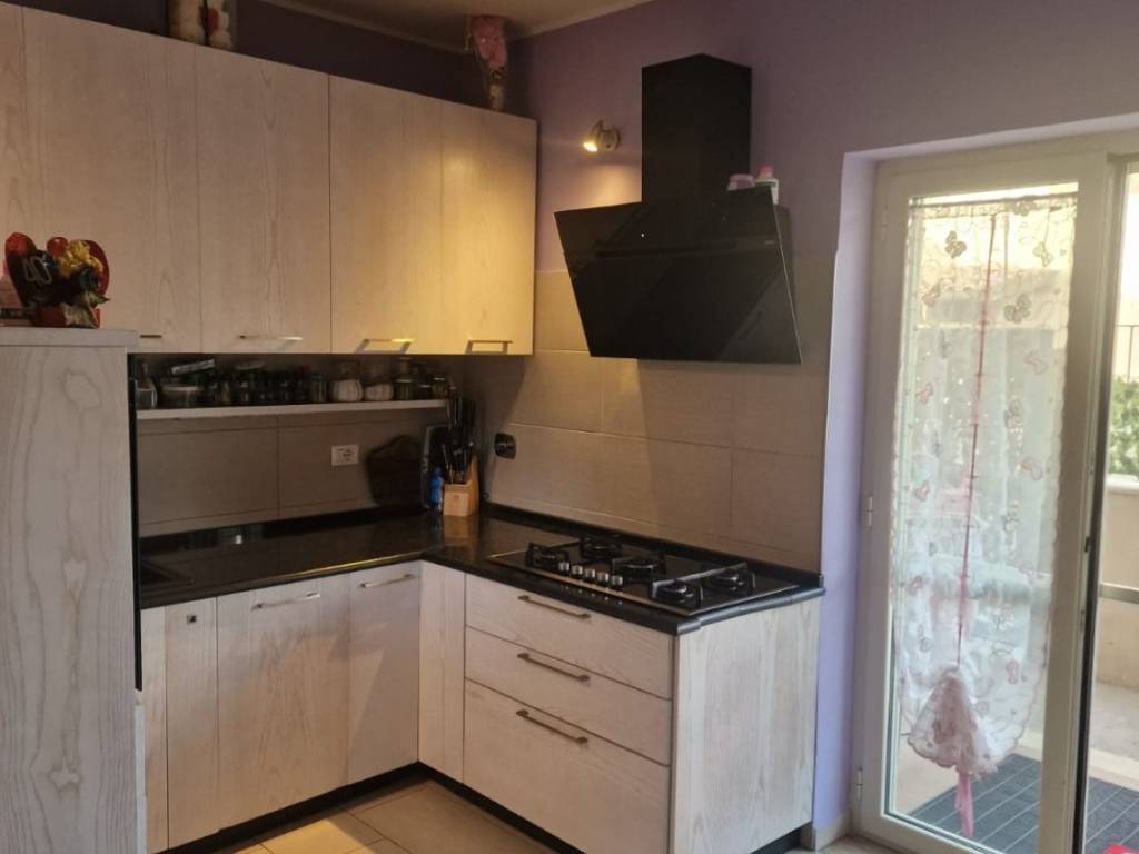 Appartamento a Civitavecchia in Via Ferdinando d'Avenia - Foto 4