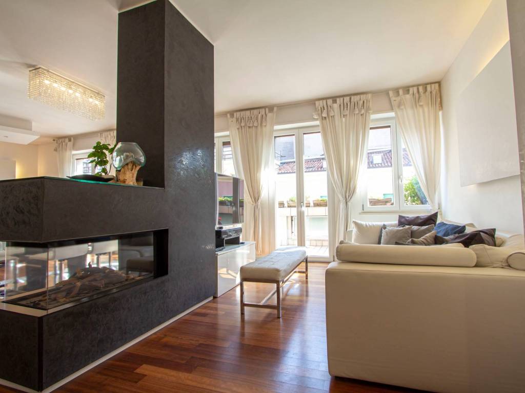 Appartamento a Verona in Via Carlo Cattaneo, 33 - Foto 2