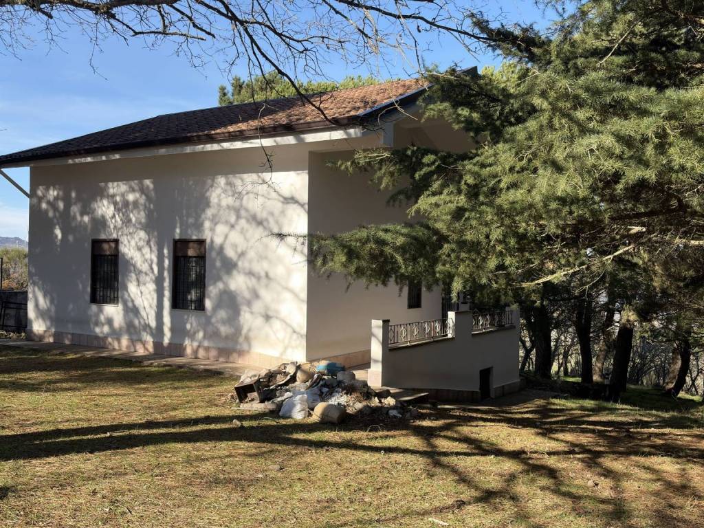 Villa a Montalbano elicona in Strada Provinciale Montalbanese - Foto 2