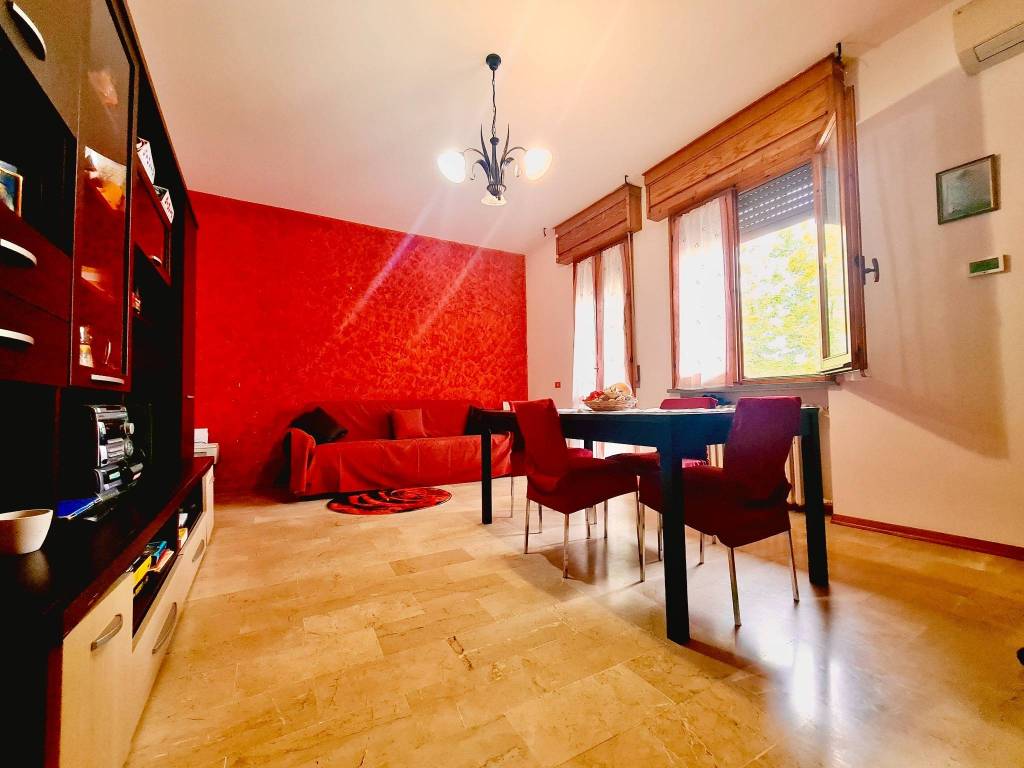 Appartamento a Reggio emilia in Via Maccagnano - Foto 3