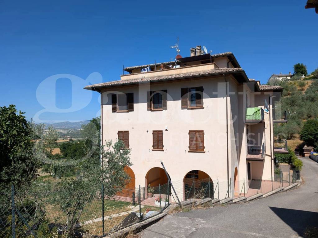 Appartamento a Bettona in VIA ETRUSCA, 1 - Foto 2
