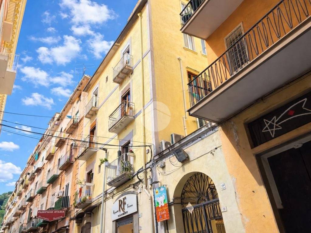 Appartamento a Castellammare di stabia in Via San Vincenzo, 10 - Foto 3