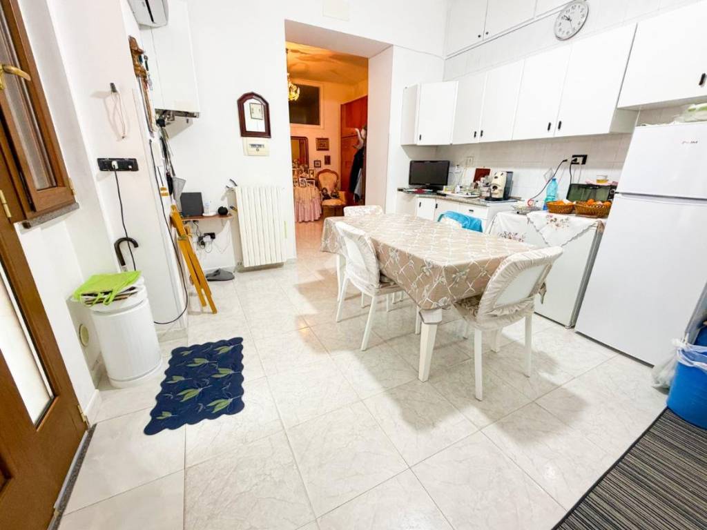 Appartamento a Manfredonia in Cortile Tito Minniti, 13 - Foto 3