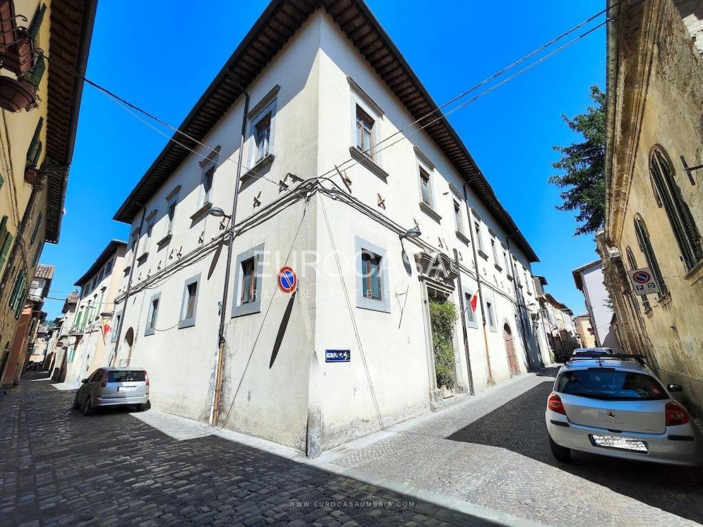 Appartamento a Città di castello in Via Cesare Battisti - Foto 2