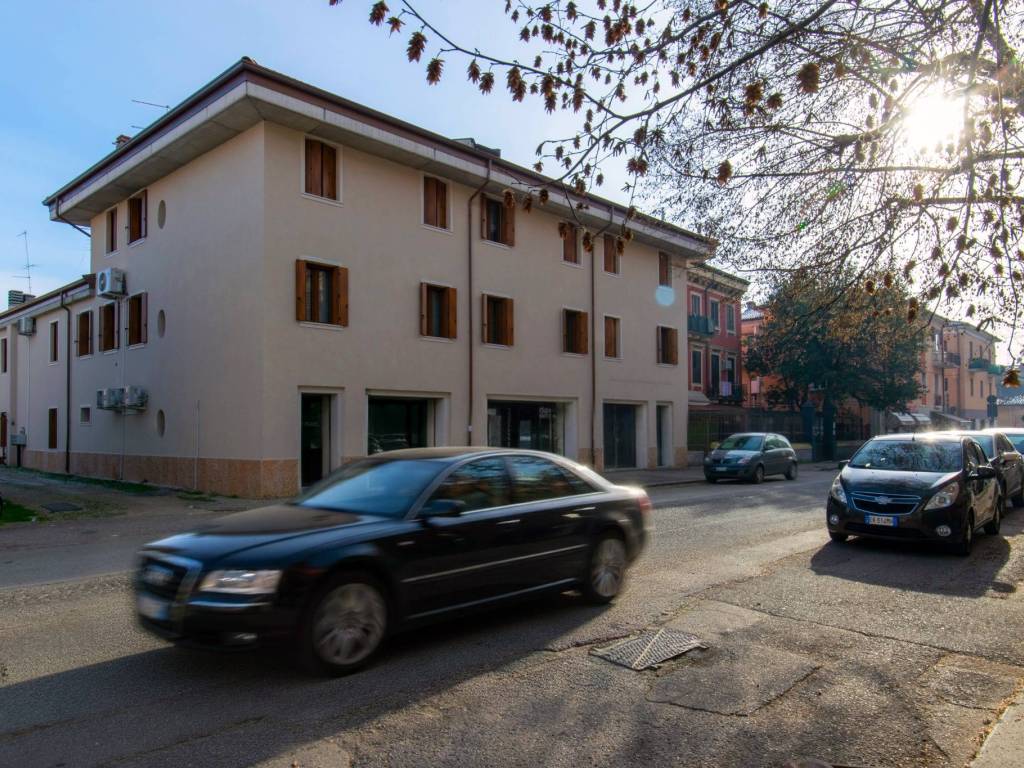 Immobile a Verona in Via Centro, 89 - Foto 2