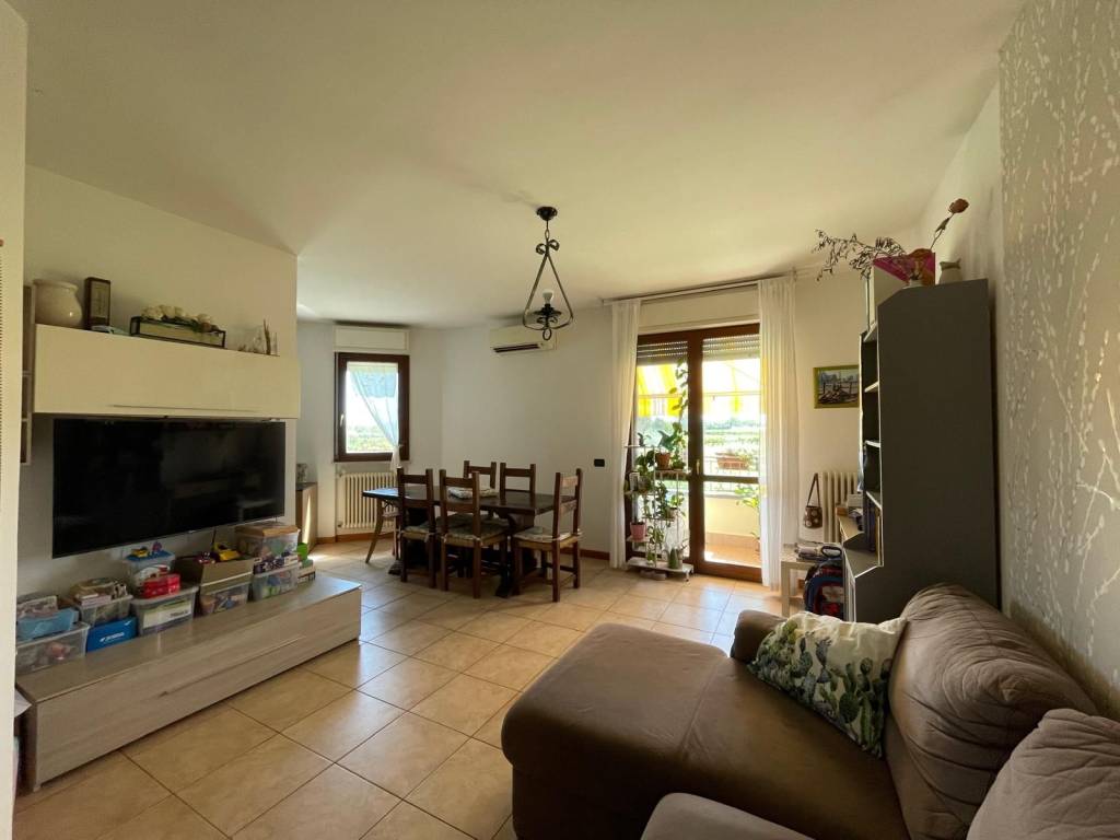 Appartamento a Santarcangelo di romagna in Via del Ciliegio - Foto 5