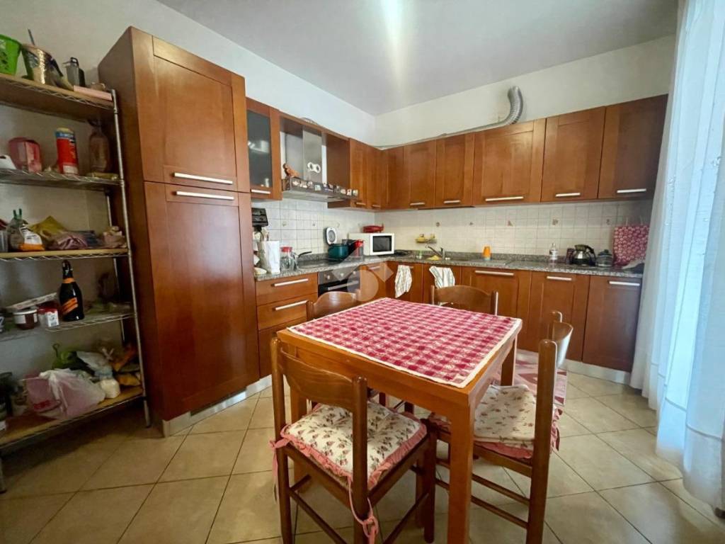 Appartamento a Montebelluna in Via Guido Bergamo - Foto 4