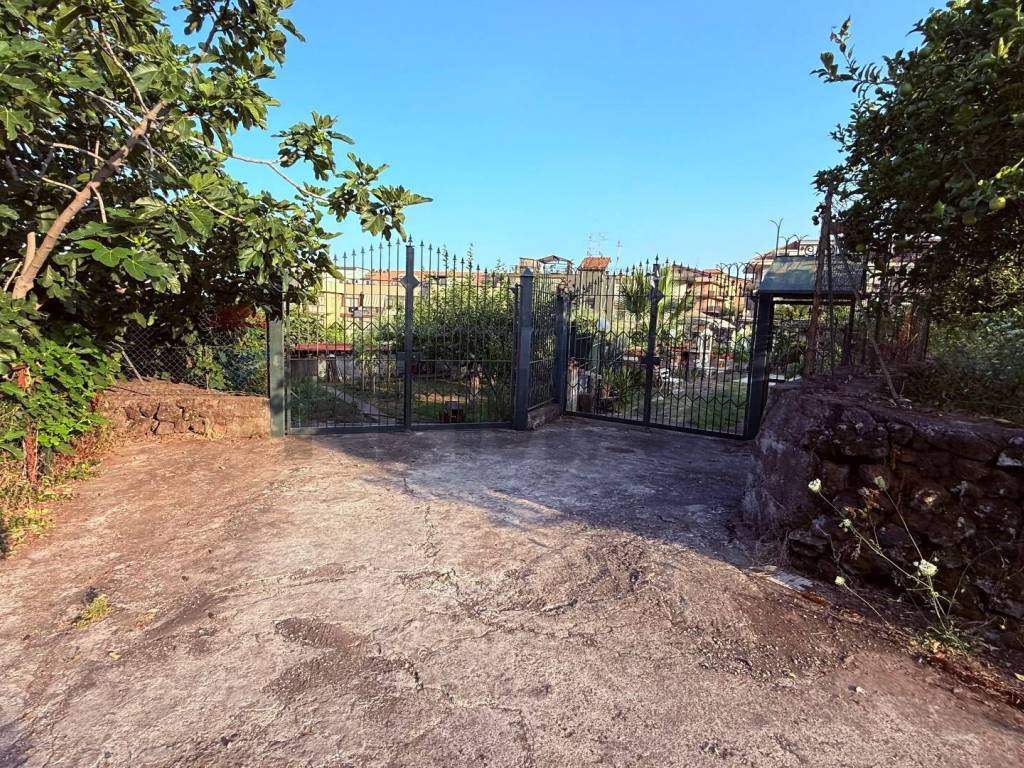 Terreno a Aci catena in Via Scale Sant’antonio - Foto 5