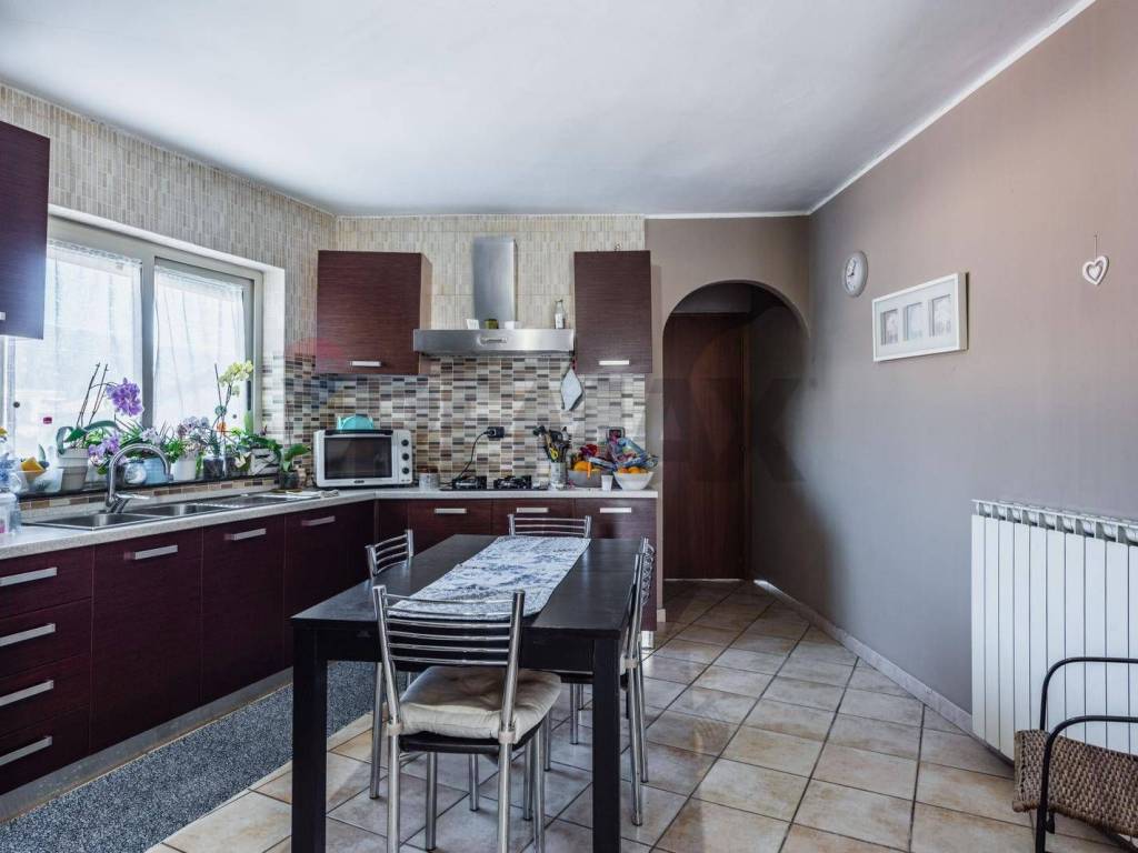 Appartamento a Giarre in Via Caldarai, 46 - Foto 2