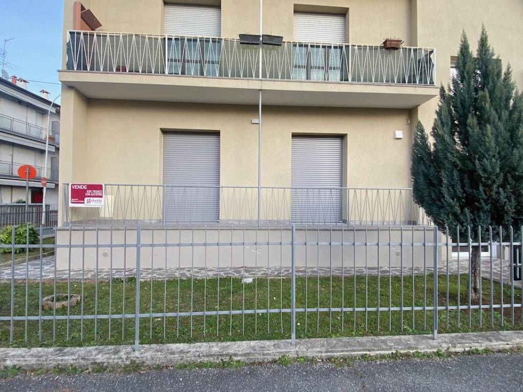 Appartamento a Calusco d'adda in VIA LARGO SAN GIOVANNI, 121 - Foto 4