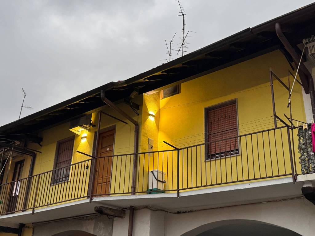 Appartamento a Turate in Via Ugo Foscolo, 35 - Foto 2
