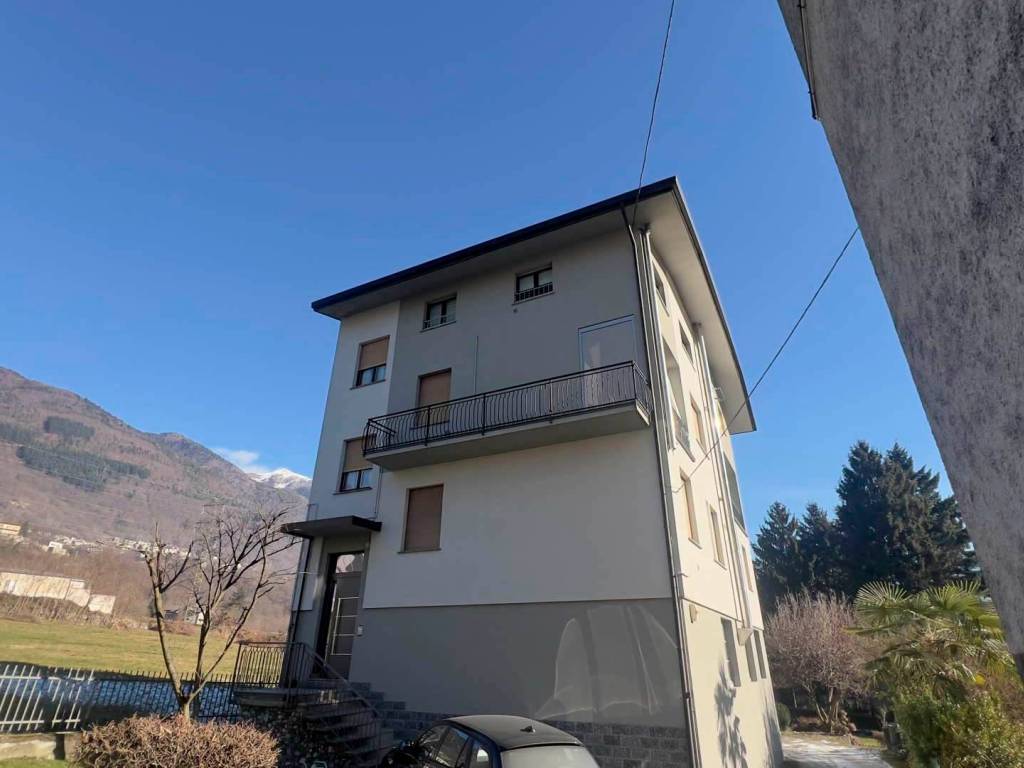 Appartamento a Berbenno di valtellina in Via Berbenno, 14 - Foto 3