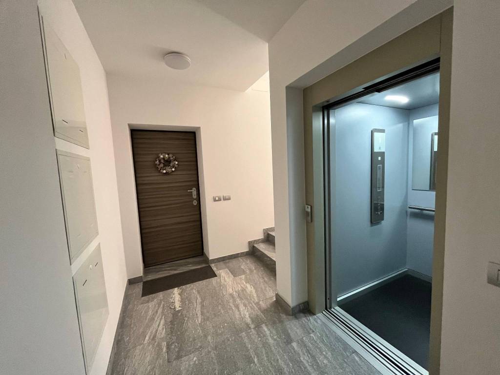 Appartamento a Cantù in Via Montesolaro, 9 - Foto 5