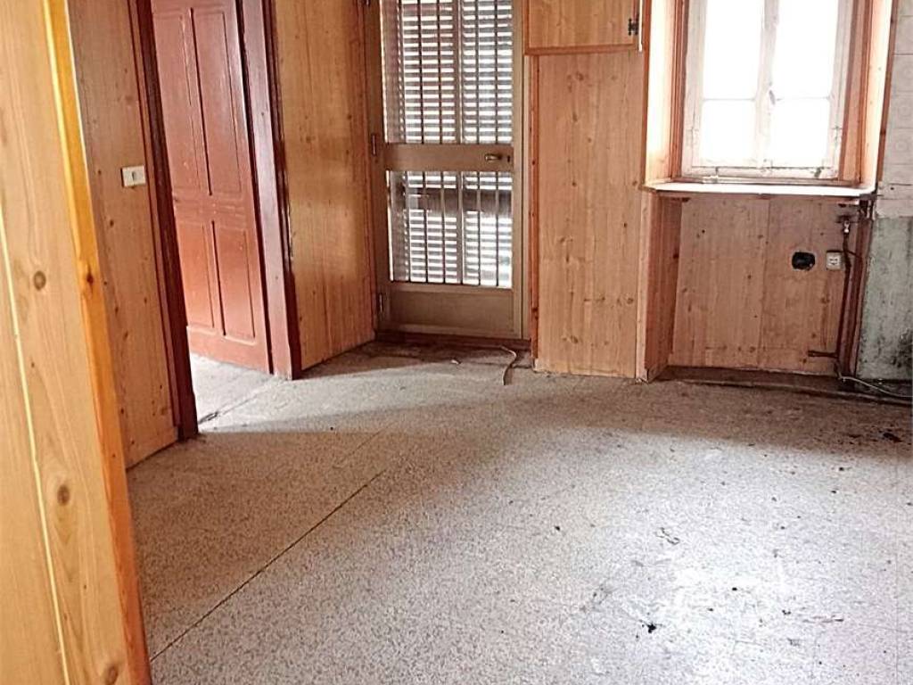 Casa indipendente a Donnas in via Rovarey, snc - Foto 2