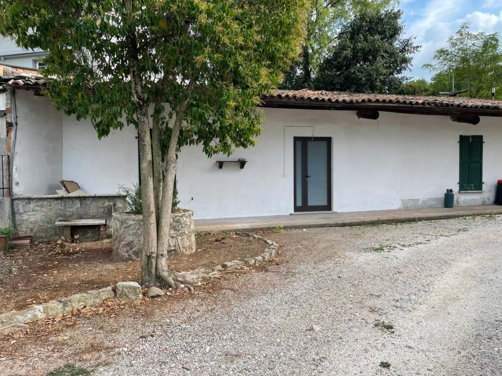 Appartamento a Lonato del garda in Via San Cipriano - Foto 2