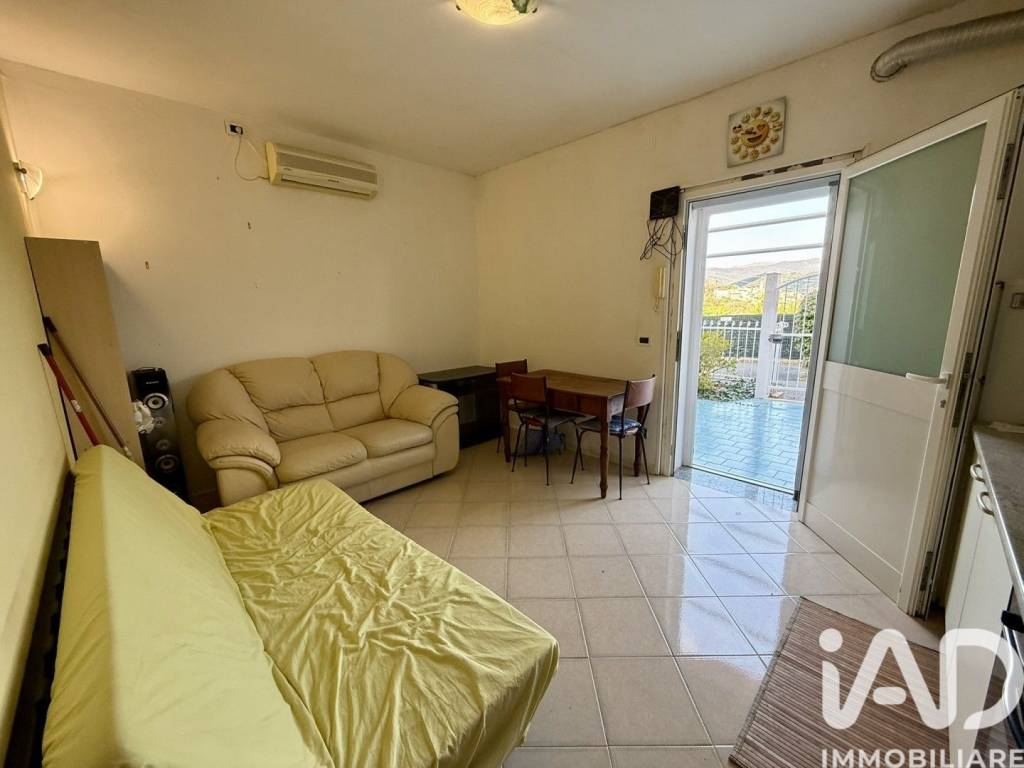 Appartamento a Imperia in Strada STRADA RONCHI BRIGHEI, 31 - Foto 2