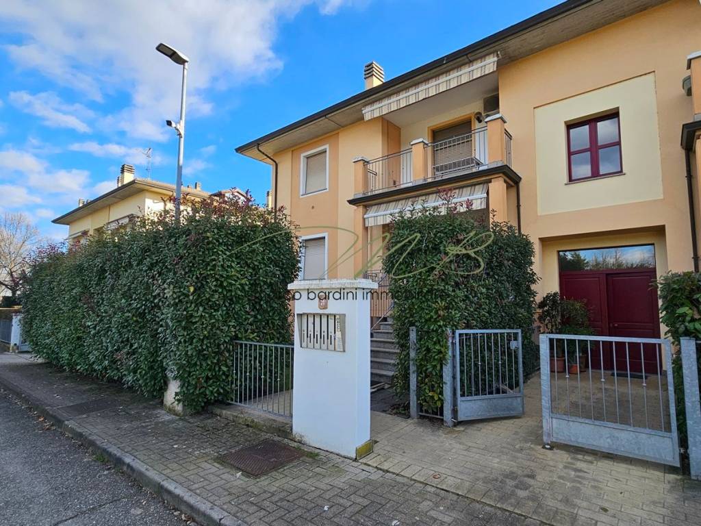 Appartamento a Solignano in Via Correggio - Foto 2