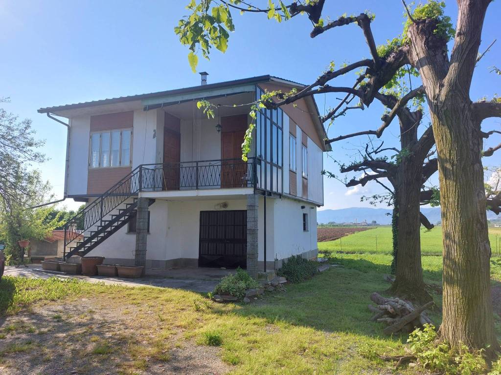 Villa a Barge in Via Cardè, 60 - Foto 2