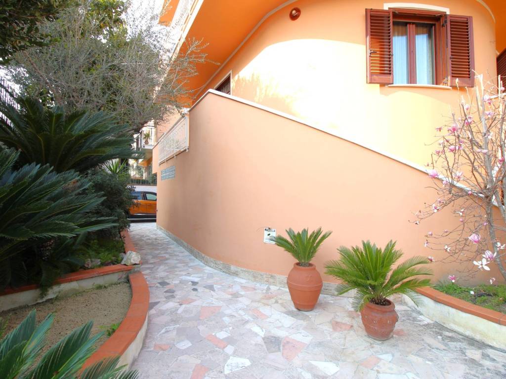 Villa a Spoltore in Via Rubicone, 16 - Foto 2