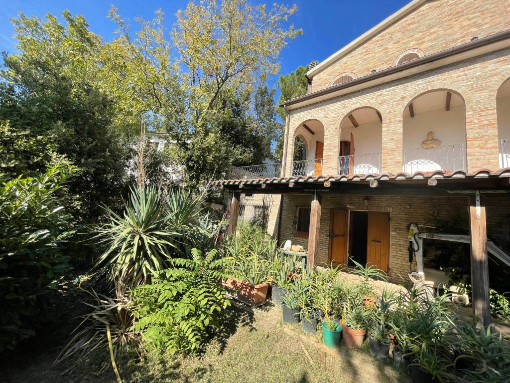 Villa a Osimo in VIA chiaravallese - Foto 2