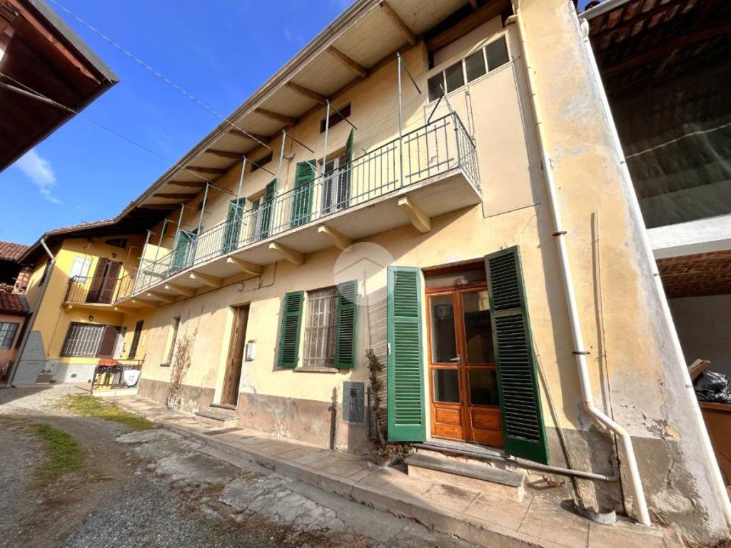 Casa indipendente a Gaglianico in Via Fratelli Cairoli, 21 - Foto 2