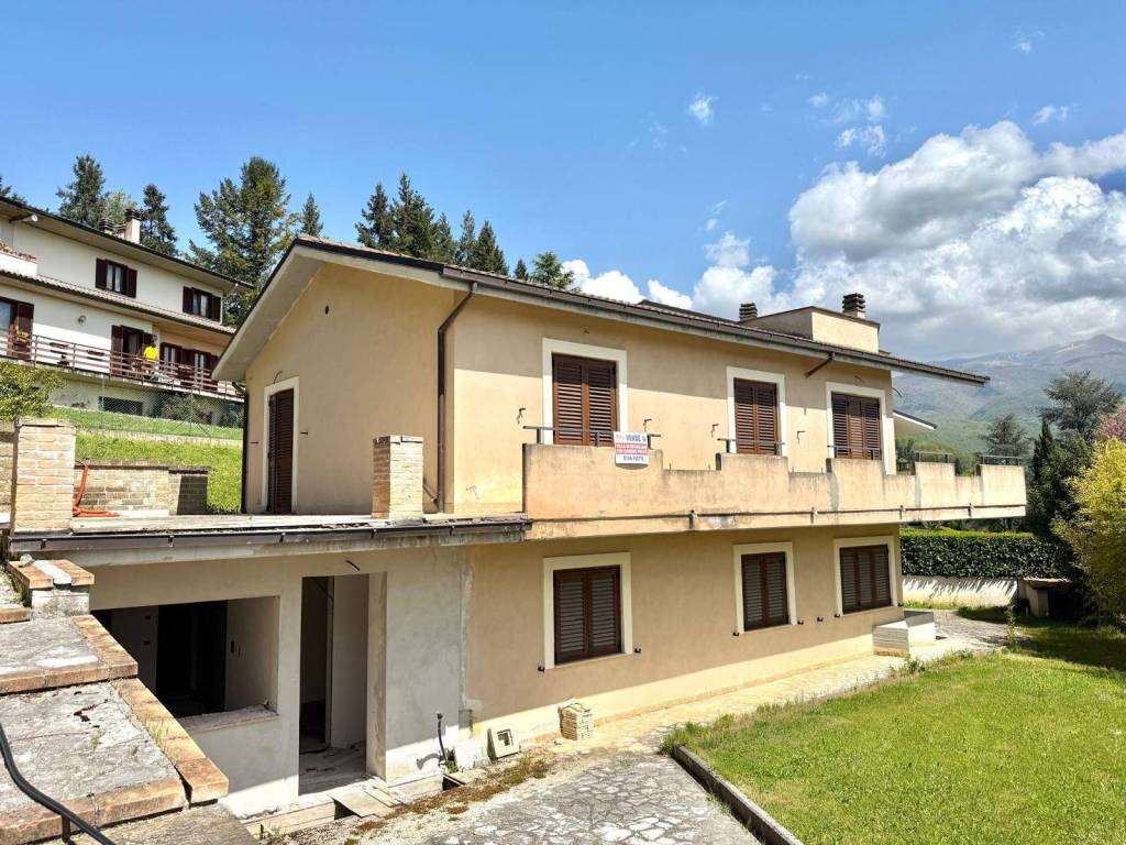 Villa a Rieti in Via Guido Felli, 2 - Foto 2