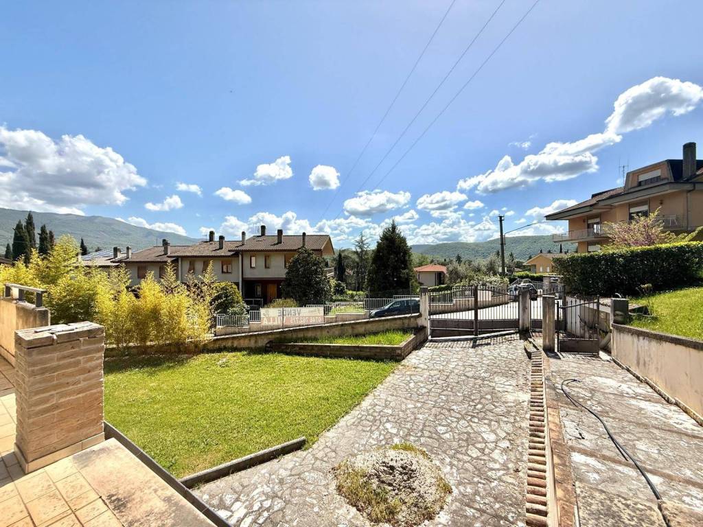 Villa a Rieti in Via Guido Felli, 2 - Foto 5