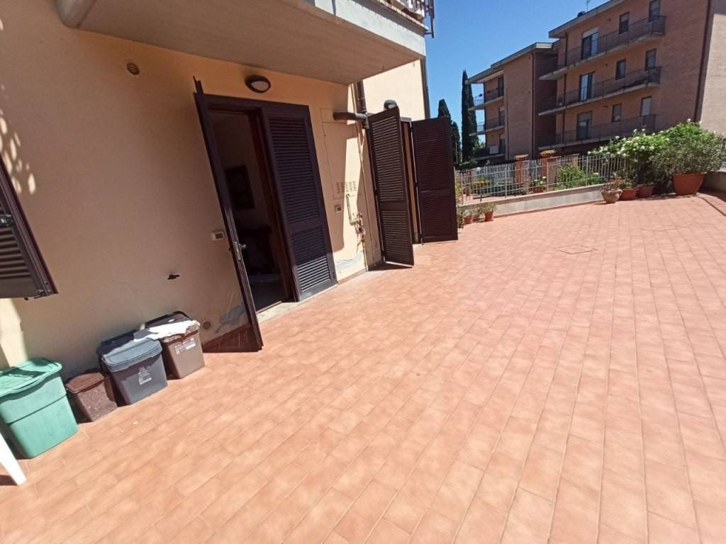 Appartamento a Castiglione del lago in Via Firenze - Foto 3