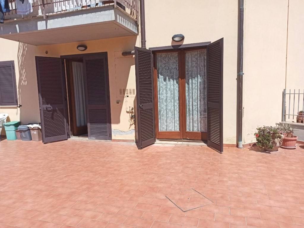 Appartamento a Castiglione del lago in Via Firenze - Foto 4
