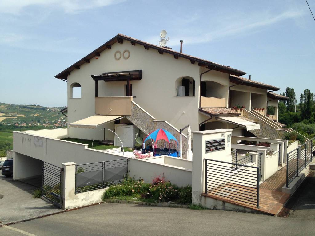 Appartamento a Santarcangelo di romagna in Strada Provinciale dell'Uso - Foto 2