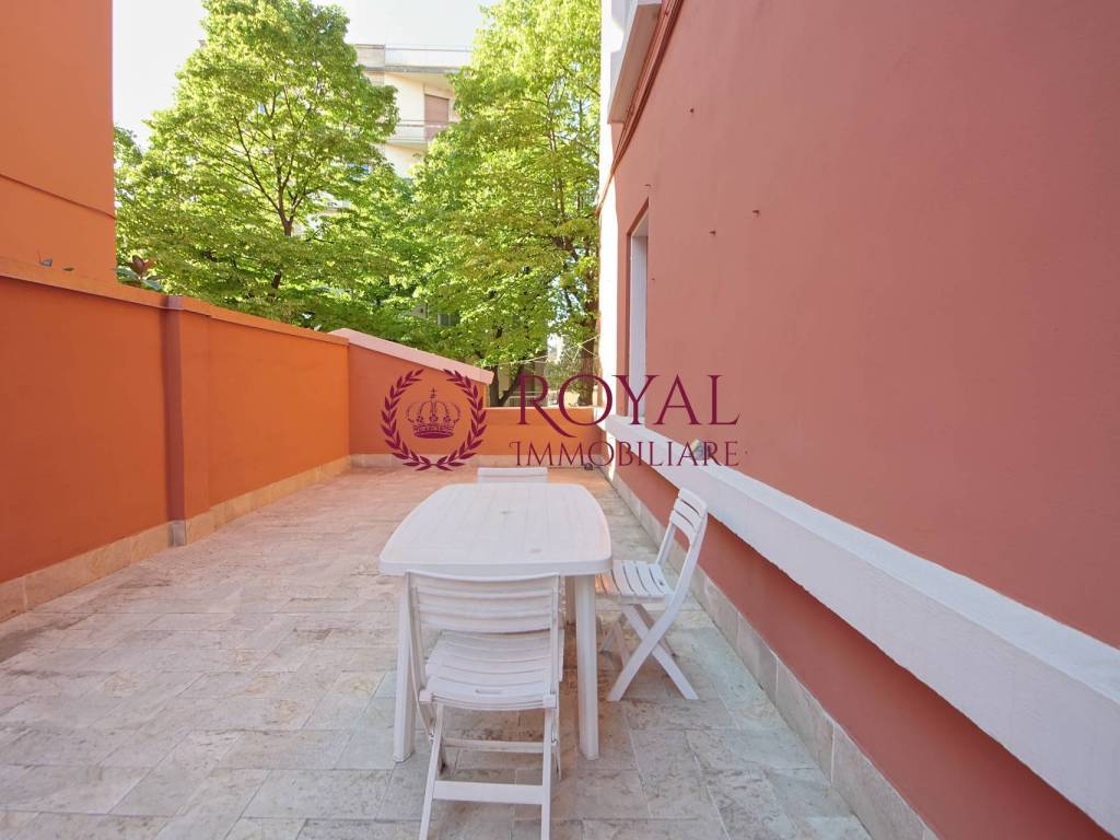 Appartamento a Livorno in Viale Goffredo Mameli, 50 - Foto 2