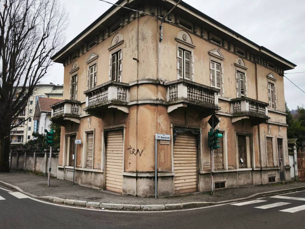 Palazzo / stabile a Gallarate in Via Michelangelo Buonarroti, 7 - Foto 2